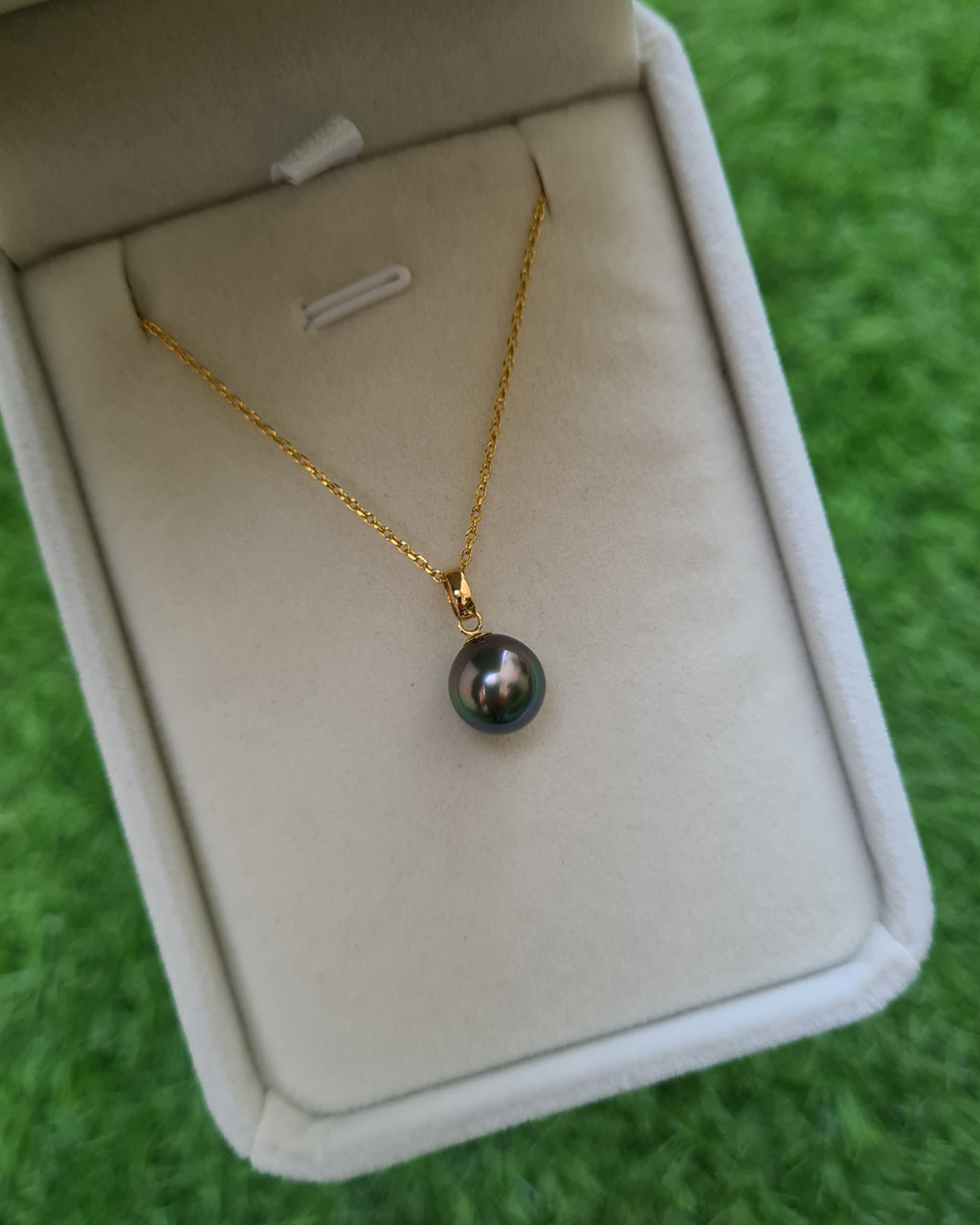 Tahitian Pearl Pendant Necklace - 18k Gold Pearl Pendant