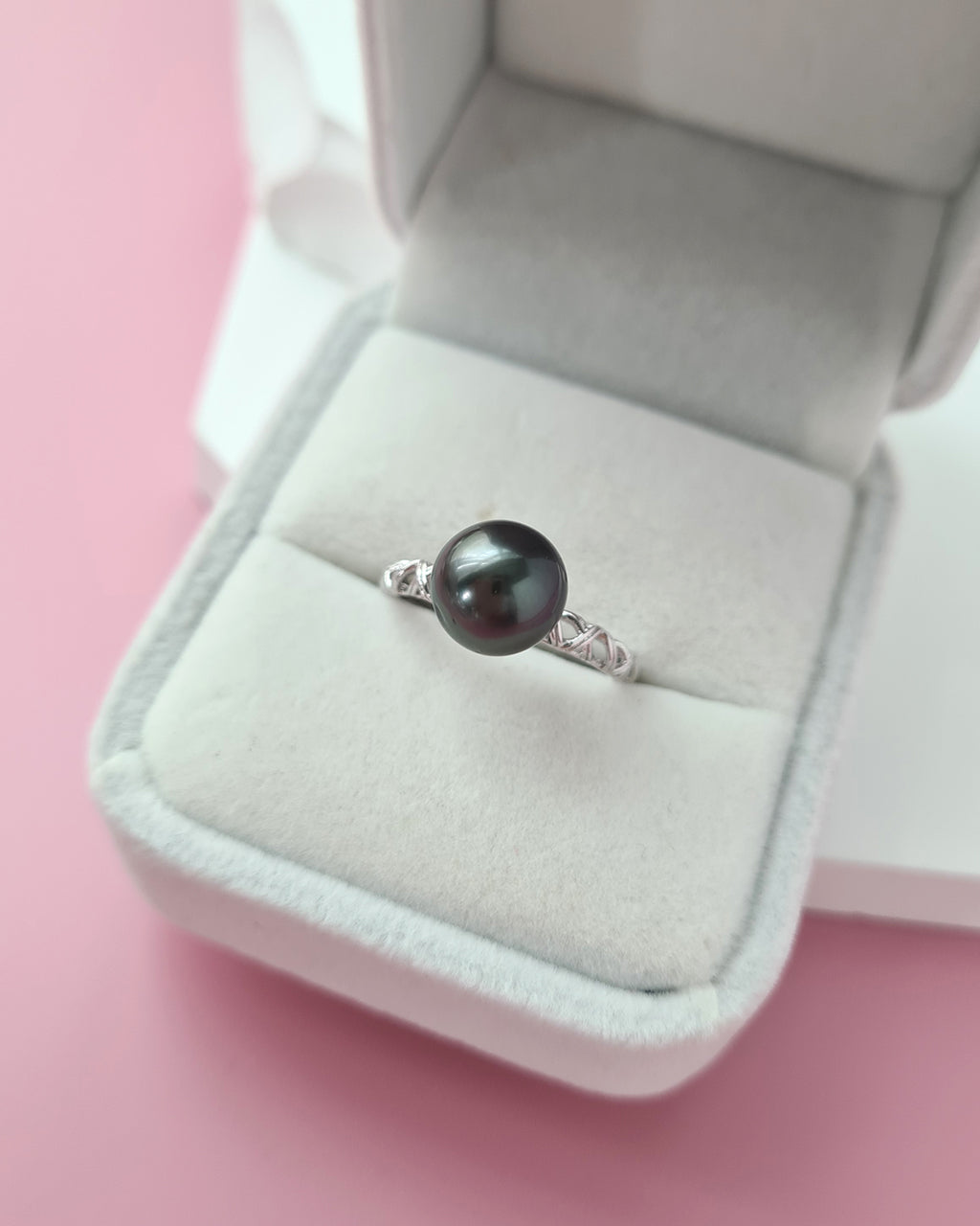 Tahitian Pearl Ring, Modern Pearl Jewelry in Singapore