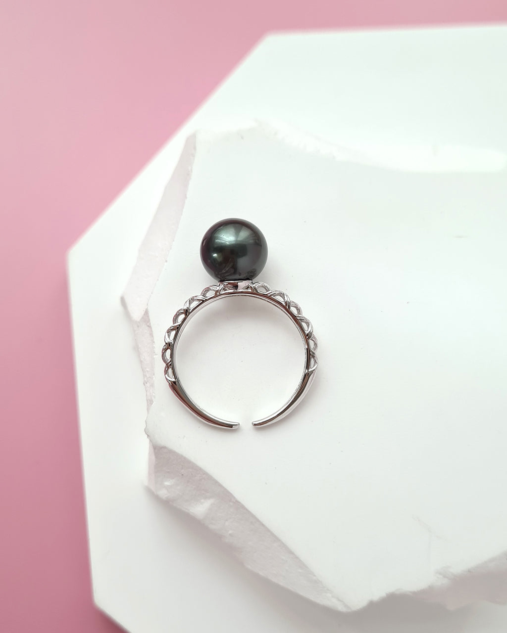 Tahitian Pearl Ring, Modern Pearl Jewelry in Singapore