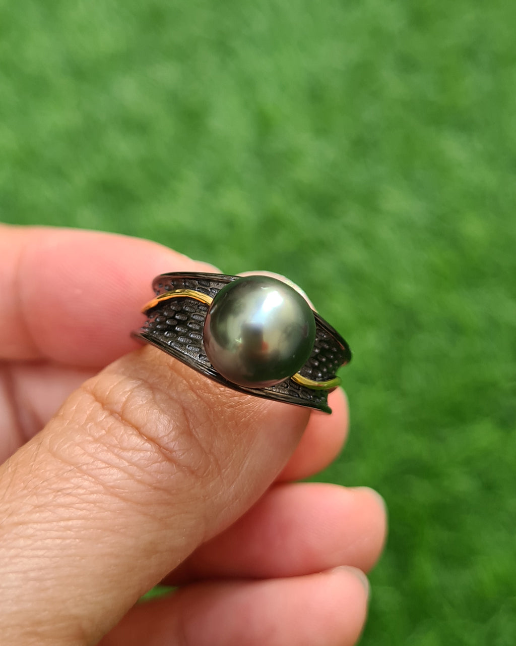 Tahitian Pearl Ring - Gun Metal Unisex Pearl Ring | Affordable Luxury
