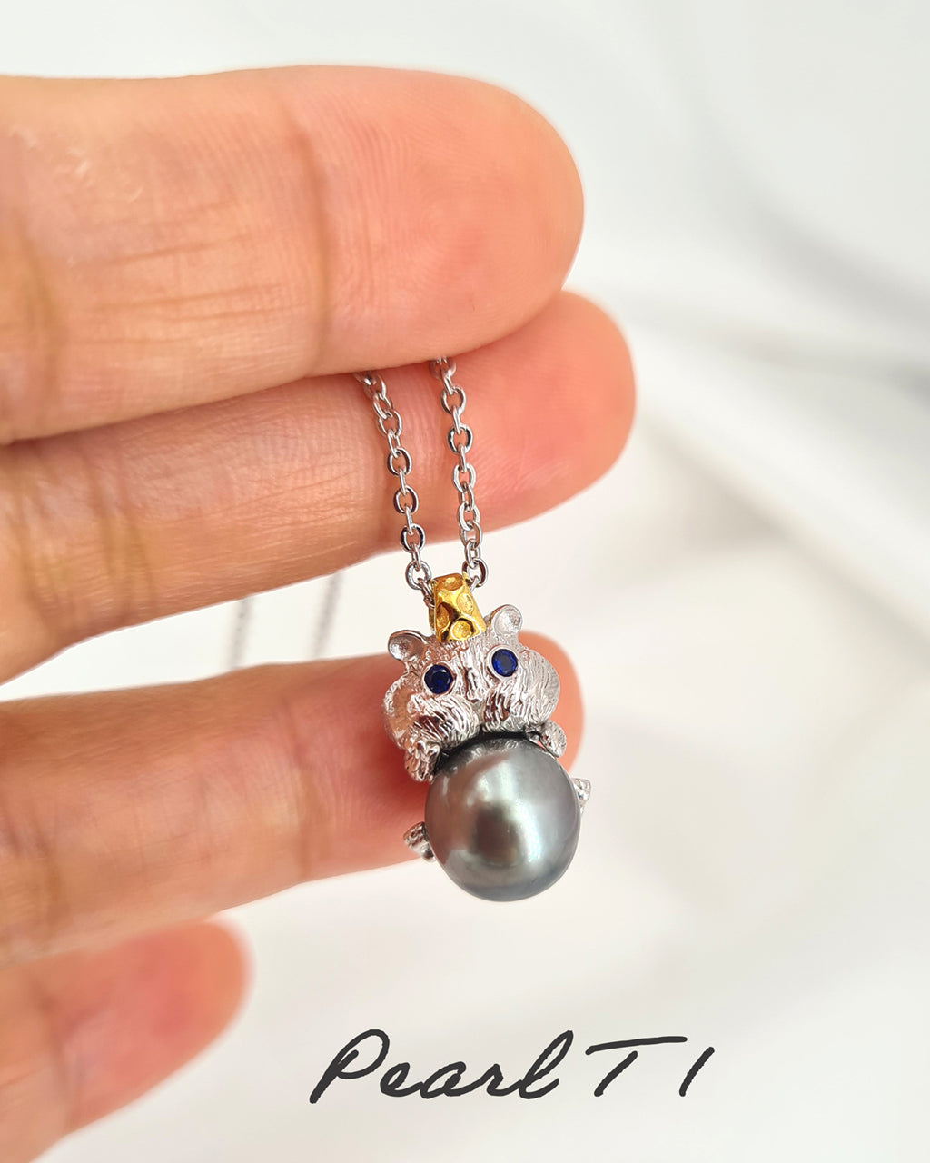 Akoya Pearl and Tahitian Pearl Cute Hamster Necklace | Modern Chic Sea Pearl Jewelry | Singapore