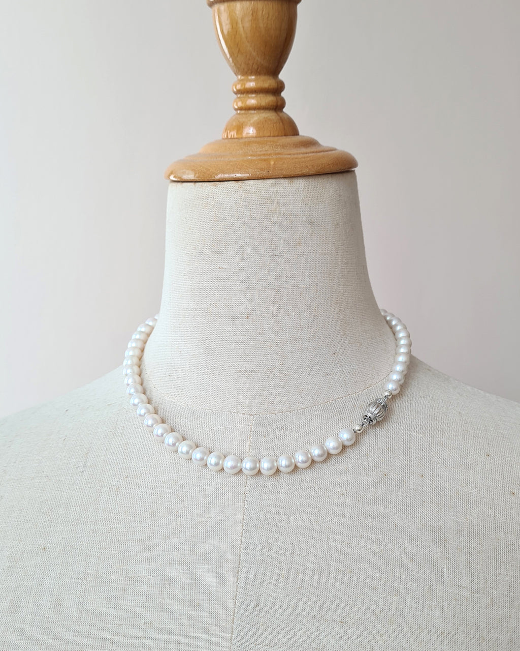 White Pearl Strand Necklace, Classic Pearl Jewelry in Singapore
