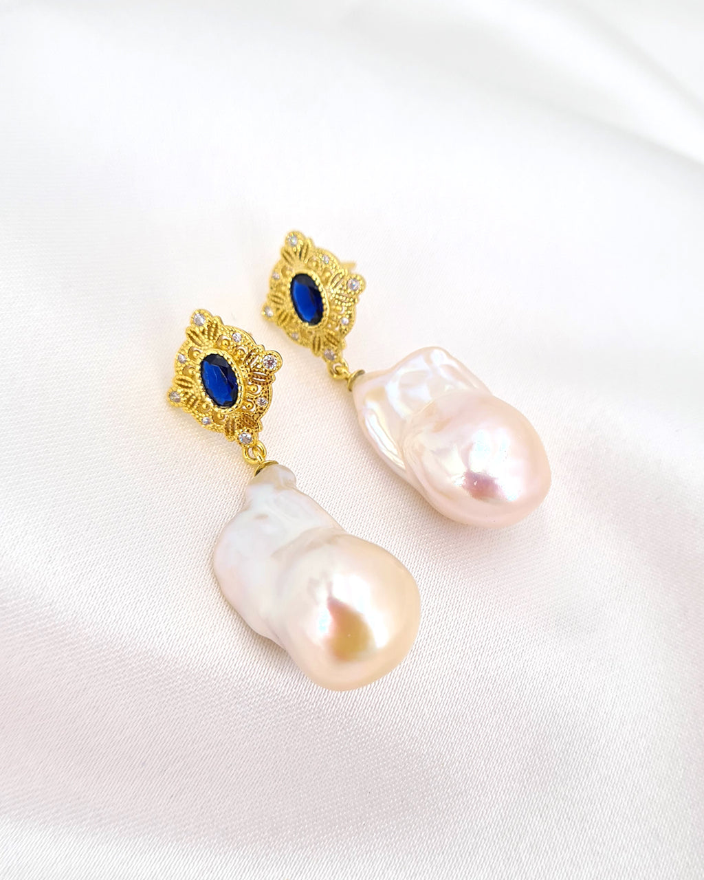Large White Baroque Pearl Earrings - Vintage Style Gold Earrings - Glitz  And Love