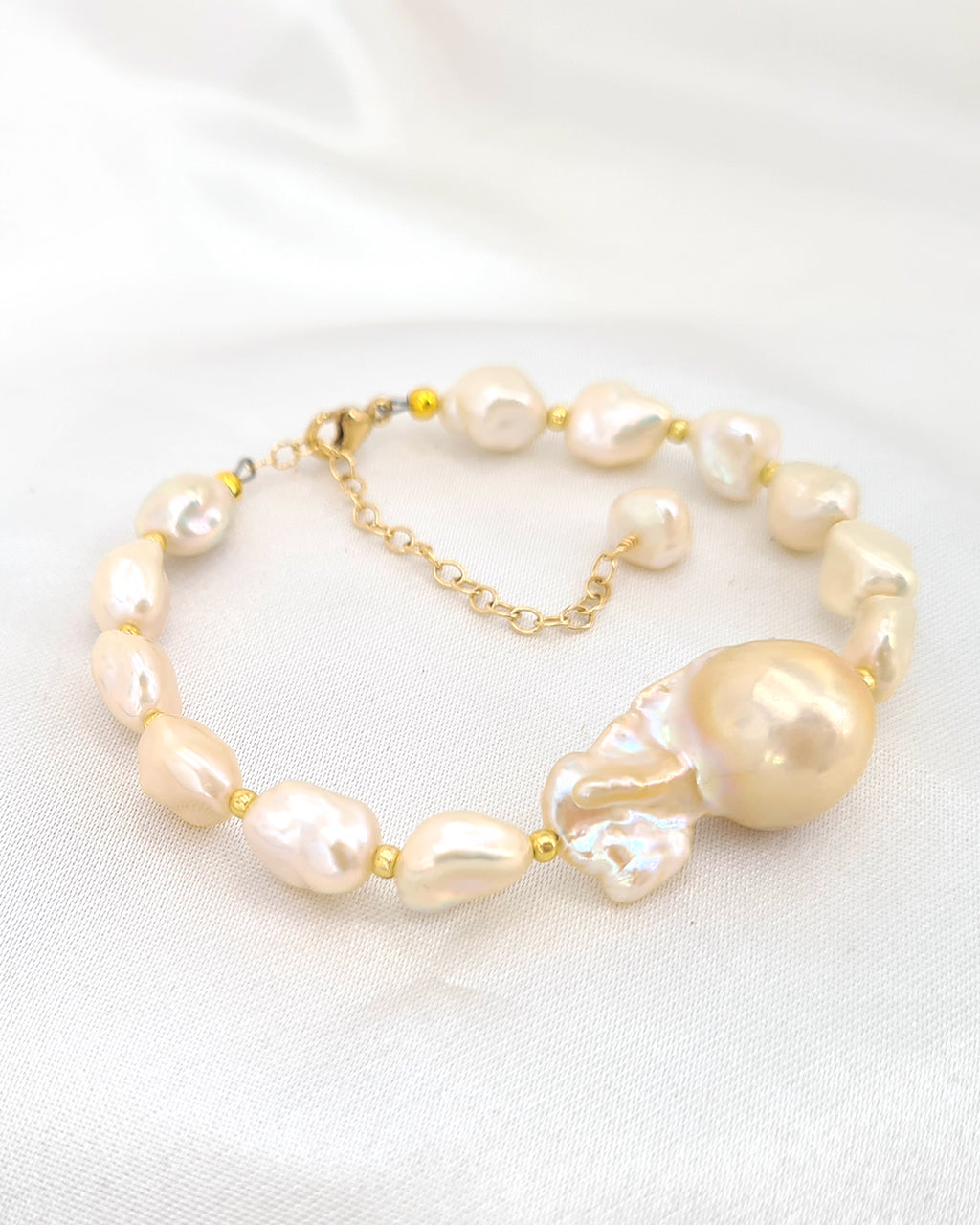 Modern pearl shop bracelet