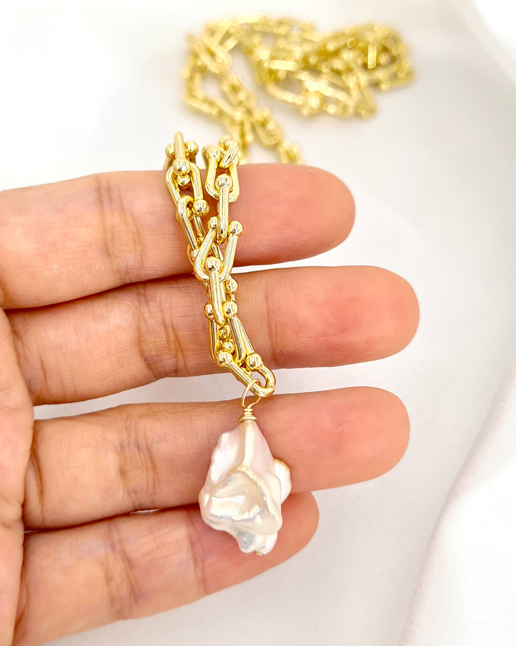 Long Chain Baroque Pearl Necklace Yellow Gold | Linton Jewelry