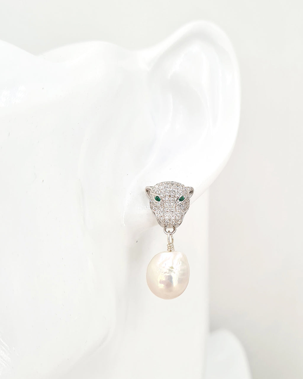 Green Eyed Panther Silver Earrings - Baroque Edison White Pearls - Wedding Bridal Jewelry for Brides and Bridesmaids | Singapore