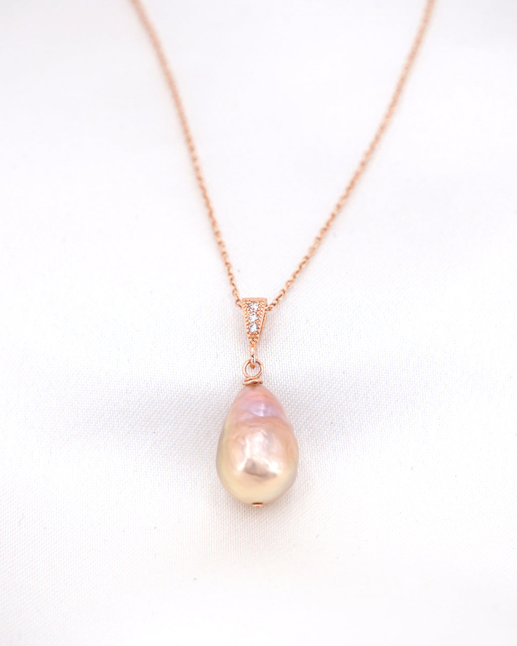 Peach Fuzz Baroque Pearl Necklace in Rose Gold