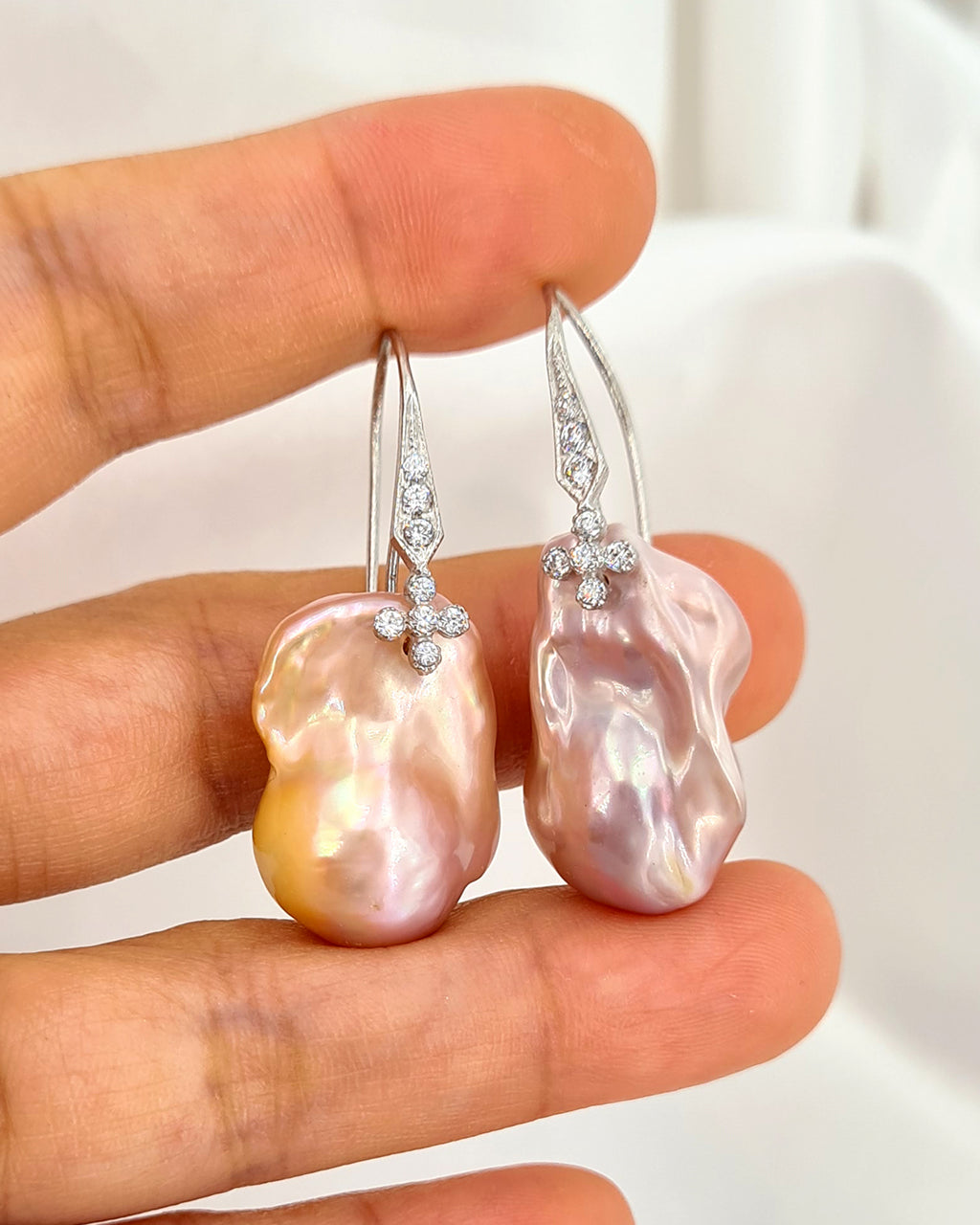 Peach pearl earrings hotsell