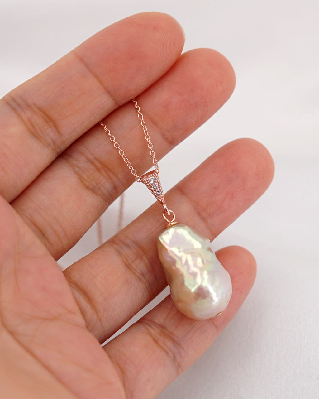 White Baroque Pearl Pendant Necklace - Modern Chic Jewelry Gifts