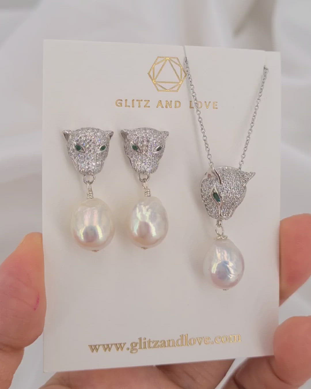 Green Eyed Panther Silver Earrings and Necklace - Baroque Edison White Pearls